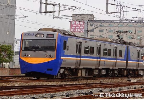 ▲▼台鐵首開放電聯車出租廣告,EMU700型,電聯車,區間車。（圖／台鐵公司提供）