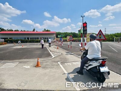 考機車駕照先上駕訓班 屏東加碼補助最高2300元