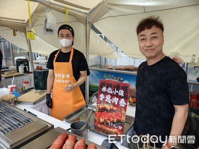 台灣夜市「空降」北京5天！父子檔攜香蔥肉餅西進　號召8夥伴擺攤