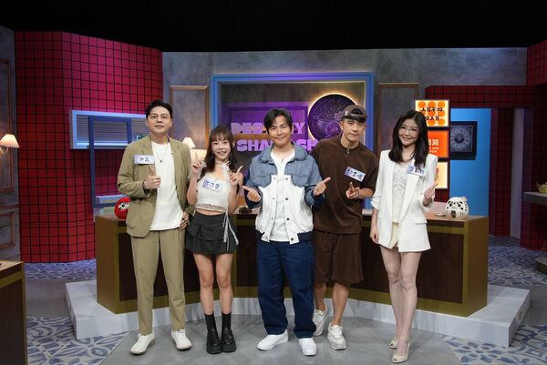 ▲▼JR 紀言愷、巫苡萱分享理財與投資的血淚史。（圖／東森超視提供）