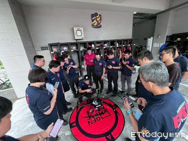 ▲台南市政府消防局第六救災救護大隊辦理大隊幕僚飛手專業訓練，強化無人機救災運用能力。（記者林東良翻攝，下同）
