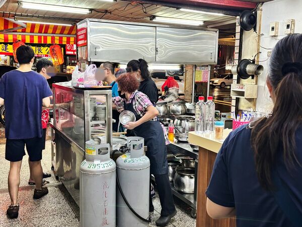 ▲▼葉家藥燉排骨。（圖／部落客陳小可的吃喝玩樂授權提供）