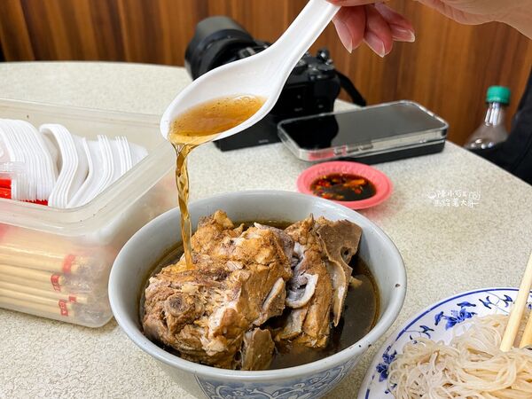 ▲▼葉家藥燉排骨。（圖／部落客陳小可的吃喝玩樂授權提供）