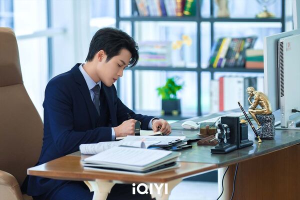▲《愛情有煙火》由王楚然、檀健次主演。（圖／愛奇藝國際版提供）
