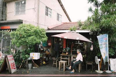 65年柴燒麵深藏屏東老聚落　紅磚大灶熬湯、必點古早味米苔目