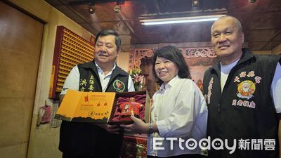 粉紅超跑來了!白沙屯媽祖國慶連假蒞嘉贊境 駐駕大福興宮