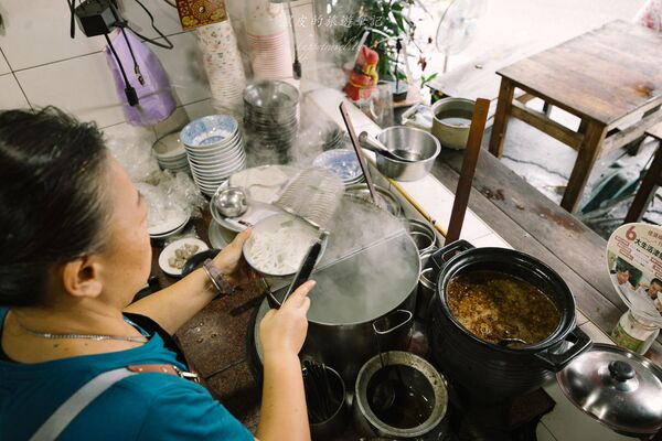 ▲▼大路關安德柴燒老麵店。（圖／黑皮的旅遊筆記授權提供）