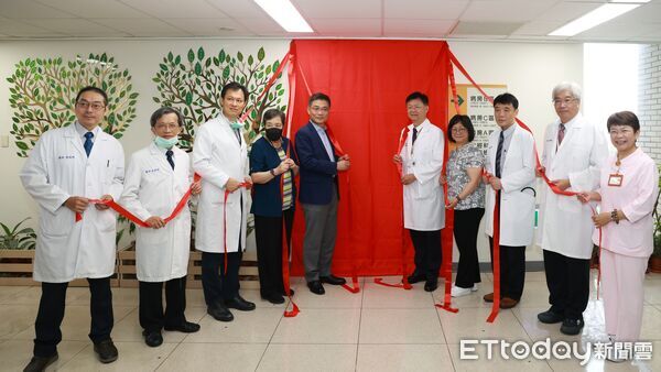 ▲成大醫院緣恩病房邁入28週年，舉辦「新植緣恩樹・新枝添綠葉」感恩活動。（記者林東良翻攝，下同）