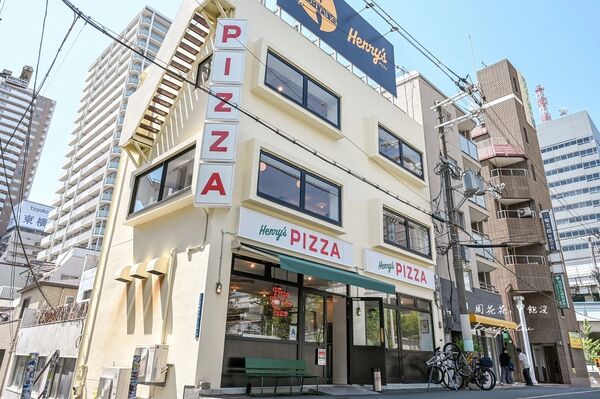 ▲▼Henry&rsquo;s PIZZA。（圖／部落客周花花授權提供）