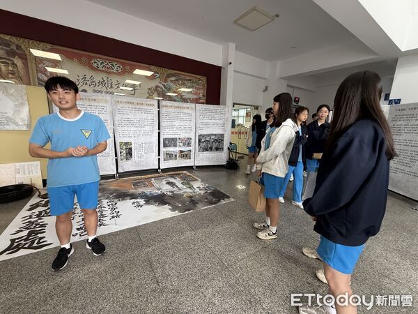 ▲▼ 國立金門高中師生策劃的「白紙遮蓋處－金門白色記憶與不義遺址特展」自即日起在金城鎮公所展出。（圖／記者鄭逢時攝）