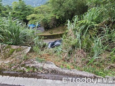 上山整修民宅…休旅車「墜7m邊坡」翻滾一圈落地!夫妻雙雙送醫