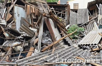 彰化員林豪雨！60年老屋半夜突倒塌　扯斷電線巷弄瞬間全黑
