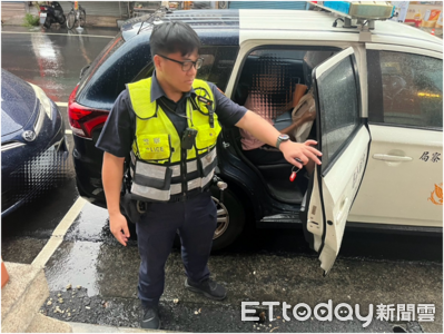國中妹放學淋成落湯雞！內埔警送暖　開巡邏車送她回家