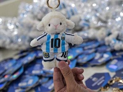 梅西魅力太狂!義烏「咩西GOAT」吊飾賣爆 出貨衝破6萬件