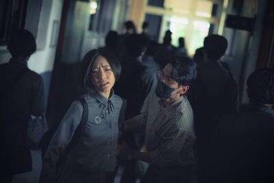 伊藤潤二首部華語影集《聰明鎮》定檔了!小S大女兒「嘴吐出蛞蝓」