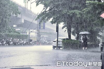 快訊/16縣市豪大雨特報 下到晚上