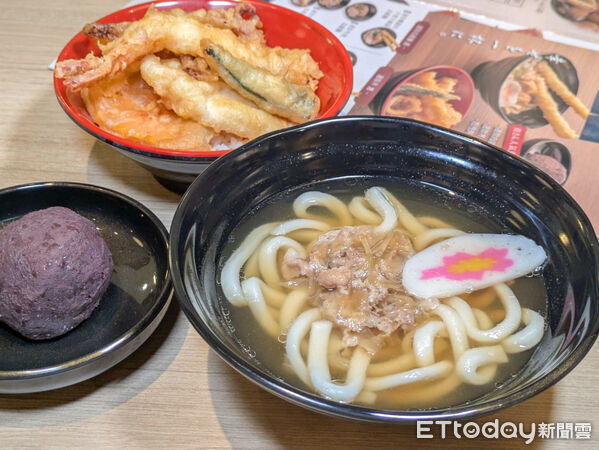▲「資先生」台灣首店開幕祭優惠　點烏龍麵送牛蒡天婦羅、滿額送兌換券。（圖／記者黃士原攝）