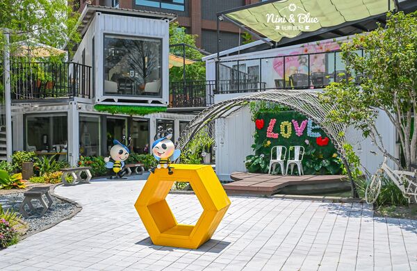 ▲▼好喔貨櫃餐廳。（圖／部落客NINI AND BLUE 玩樂食記授權提供）