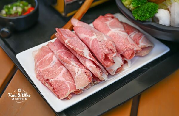 ▲▼好喔貨櫃餐廳。（圖／部落客 NINI AND BLUE 玩樂食記授權提供）