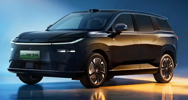 ▲TOYOTA bZ3X不僅空間超大、舒適，近期推出超殺的黑化特仕車。（圖／翻攝自TOYOTA）