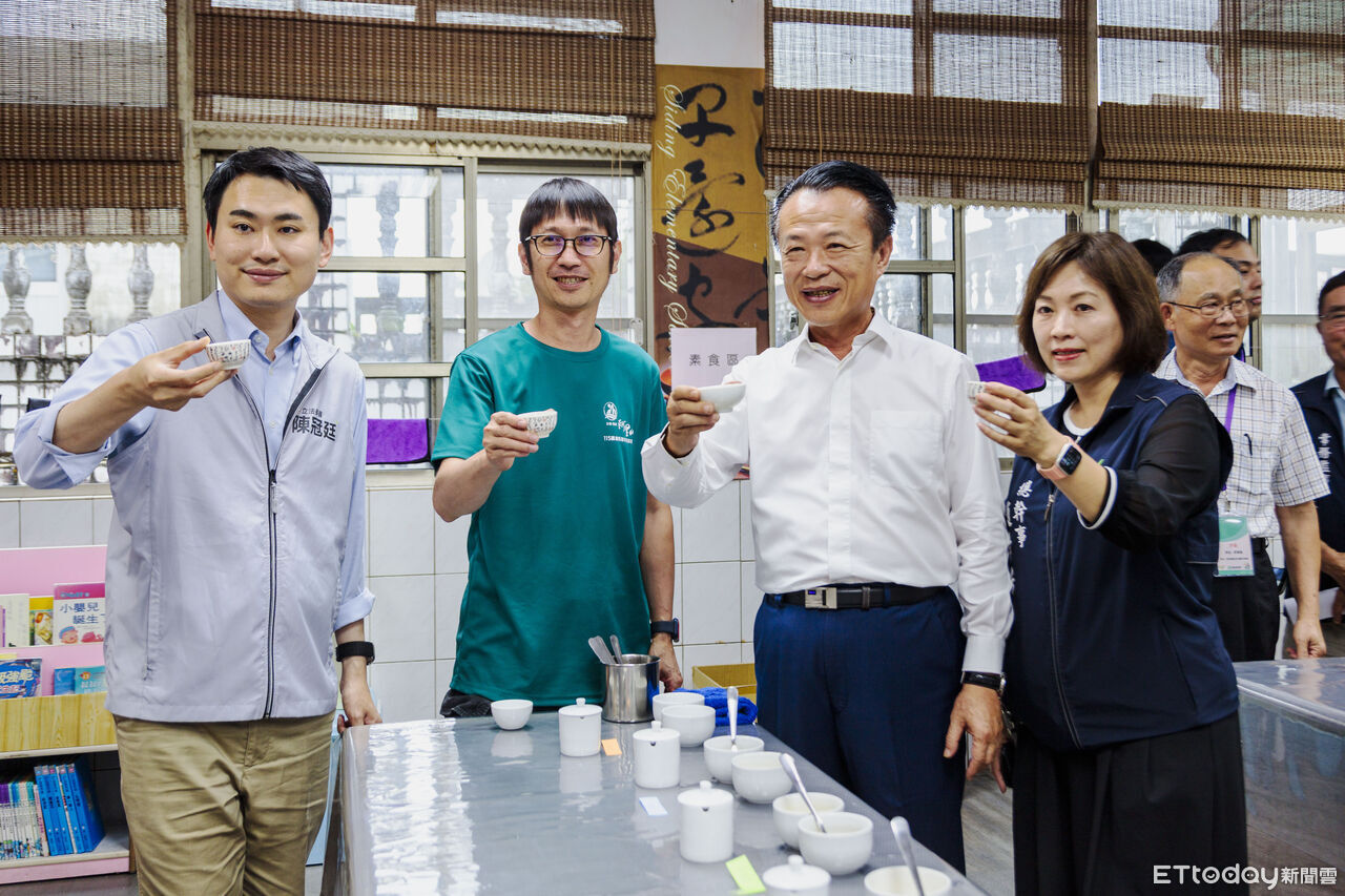 挑戰梅雨高濕度!大阿里山製茶賽揭曉,番路鄉黃昶升「看茶做茶」神技奪冠 | ETtoday地方新聞 | ETtoday新聞雲