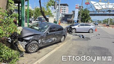 台中東勢自小客遭左轉車猛撞!險衝進客運站 2駕駛傷送醫