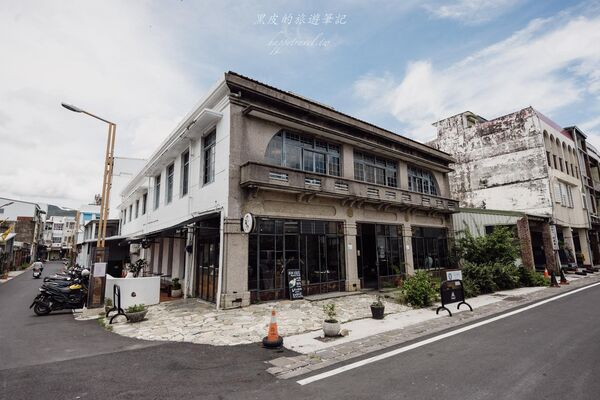 老宅控必存恆春咖啡廳！曾是酒店、婦產科　90年間切換過六種身分