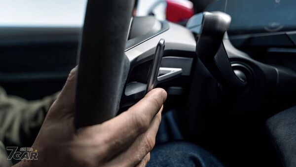 Porsche Taycan 新年式全面進化，導入 E-Shift 虛擬換檔與強化賽道性能