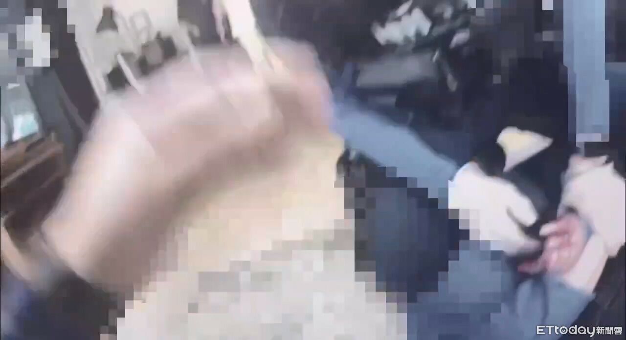 壓制汶汶阿北畫面曝!目擊者還原現場...英勇攝影師們力阻悲劇 | ETtoday社會新聞 | ETtoday新聞雲