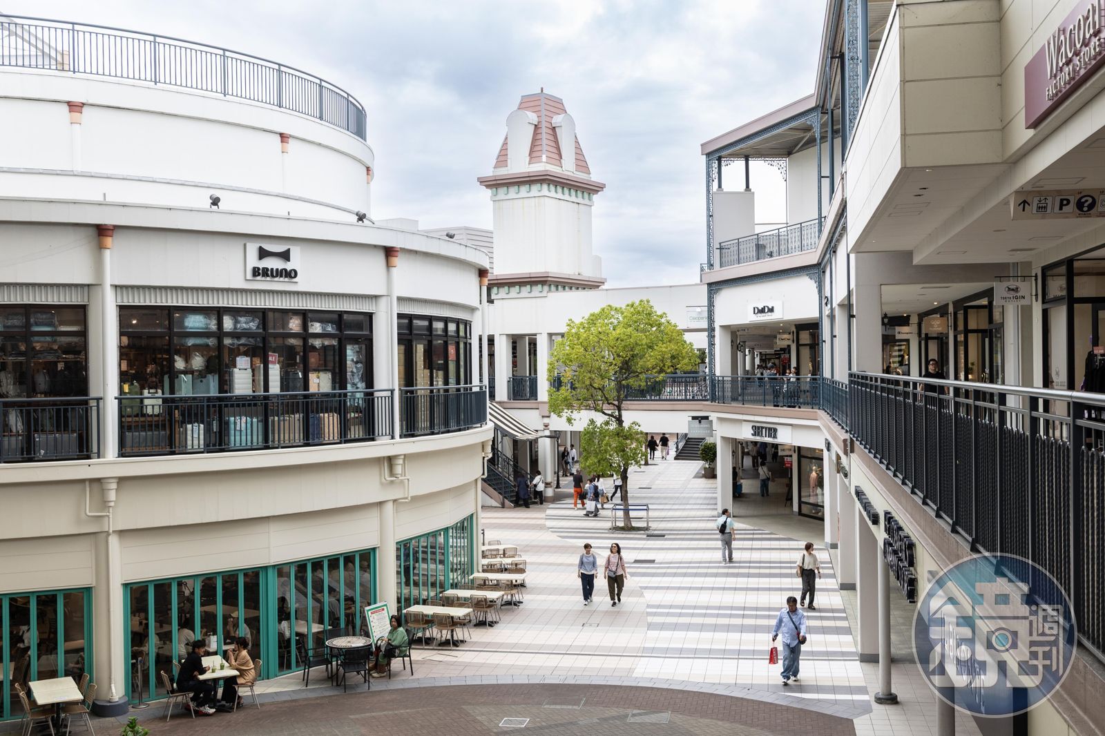 「MITSUI OUTLET PARK爵士之夢長島」就位在樂園旁，匯集了國內外人氣品牌與美食餐飲。