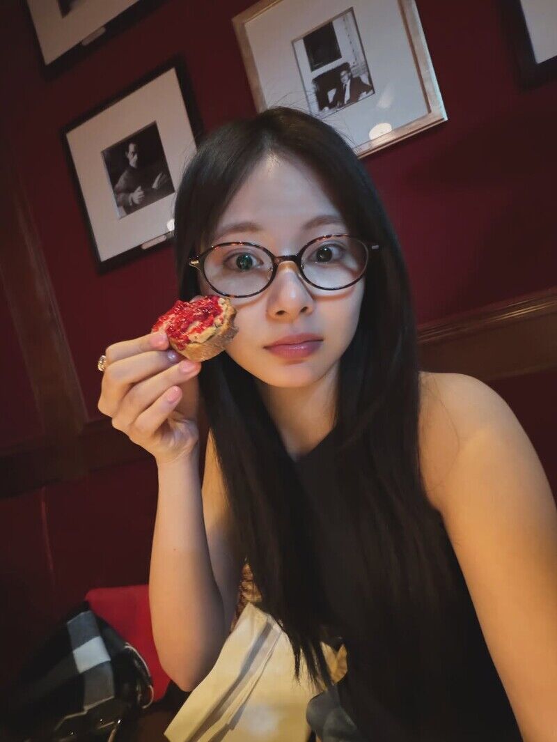 周子瑜Geek Chic書呆子風同款眼鏡Owndays就能買到！型號、價格都幫你找到了