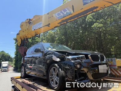 國1中壢段分心釀禍!78歲男駕BMW撞掉保險桿 靠安全帶保命