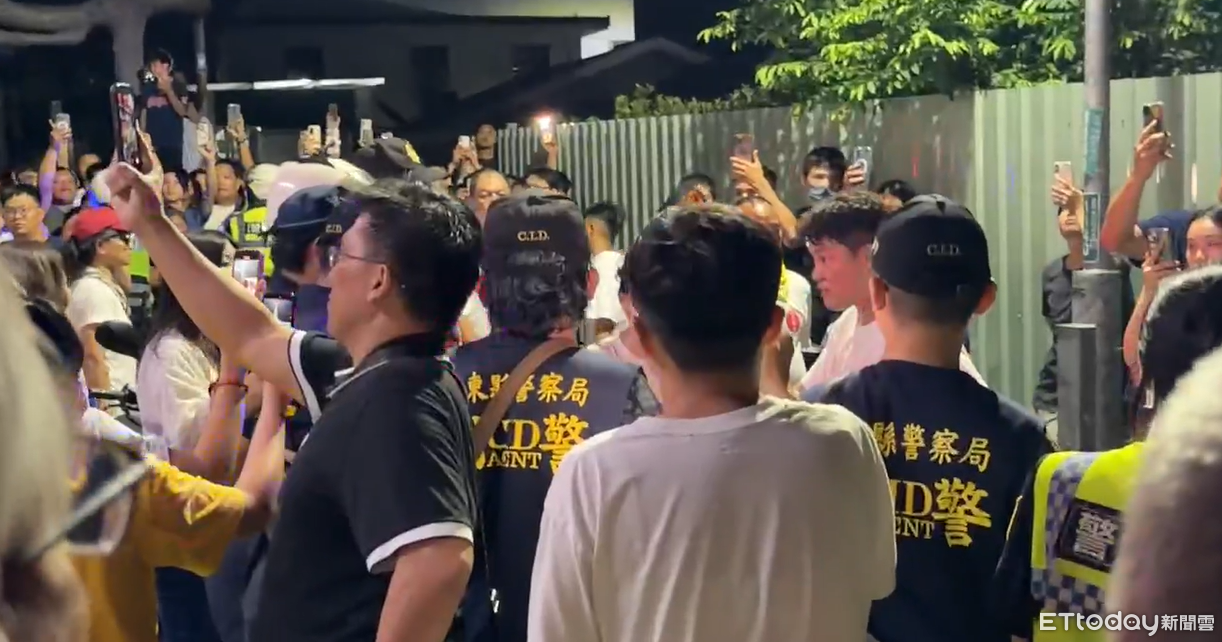 黑令旗殺到!廣澤尊王踢館「尬電師父」 廖大乙籲信眾別淪肥羊 | ETtoday社會新聞 | ETtoday新聞雲