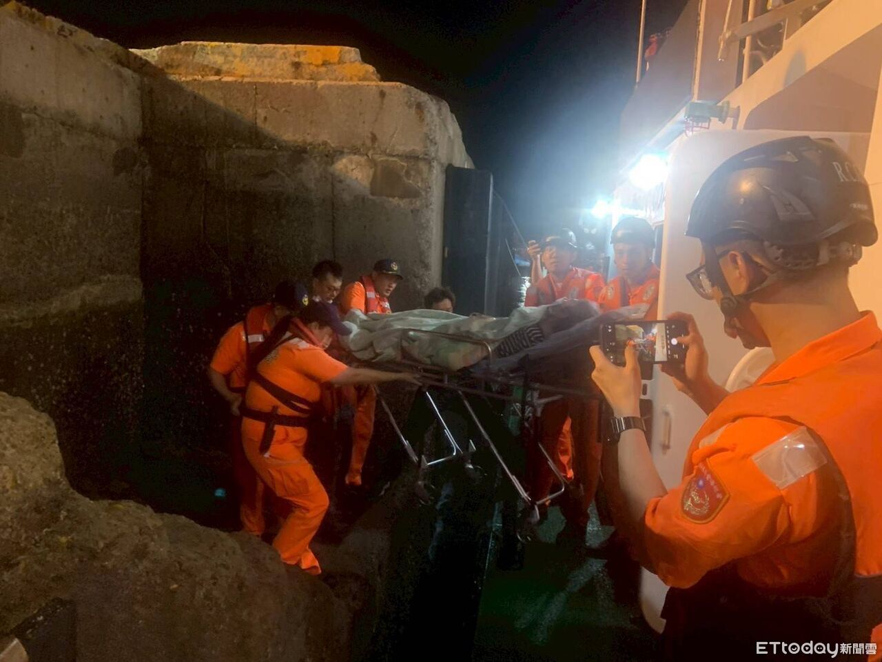 北竿婦深夜胸悶疑中風、心梗 海巡緊急跨島後送就醫 | ETtoday社會新聞 | ETtoday新聞雲