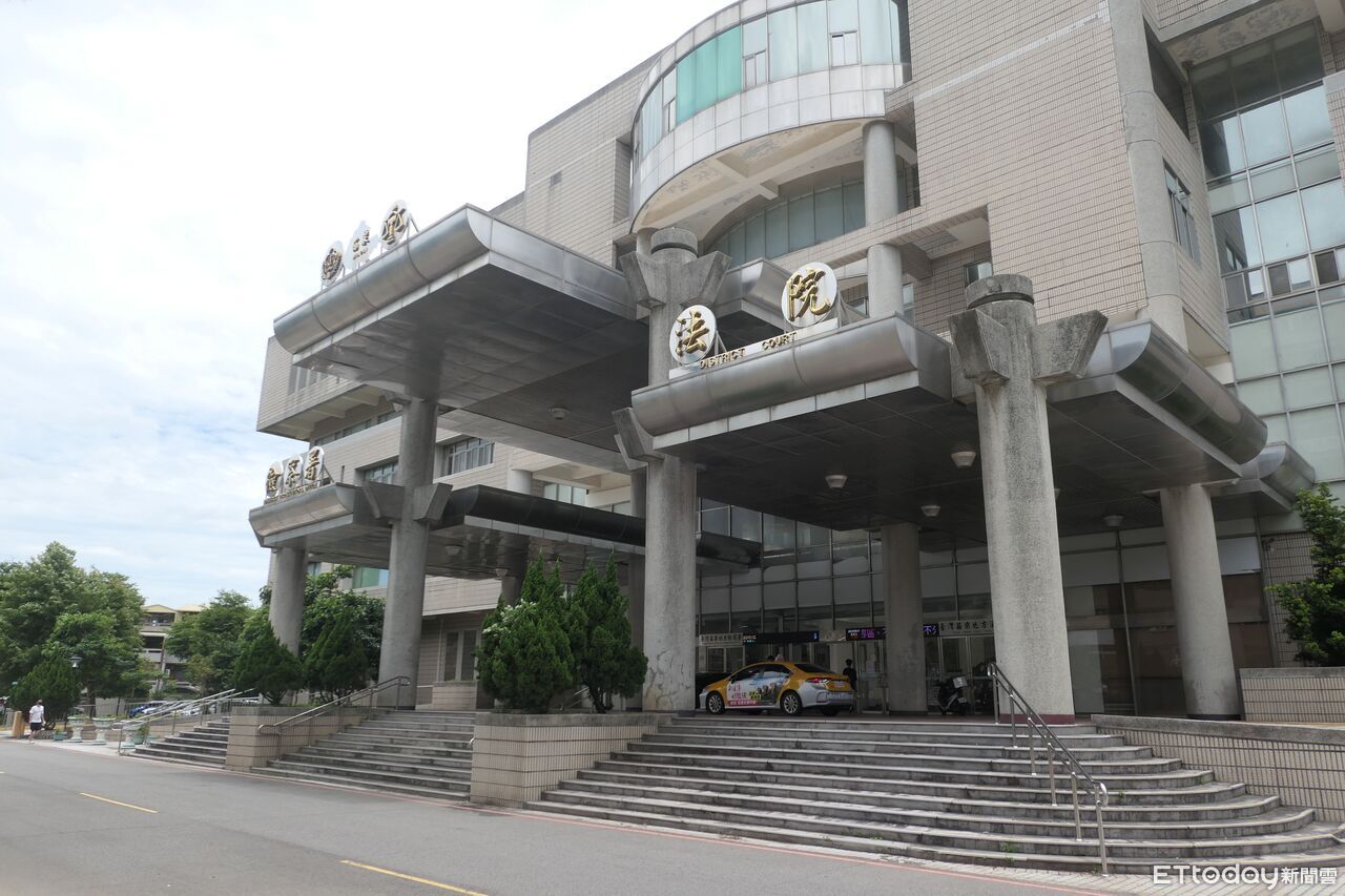 苗栗2國中男師為停車鬧翻 他吐痰、潑糞尿報復遭判拘20天 | ETtoday社會新聞 | ETtoday新聞雲