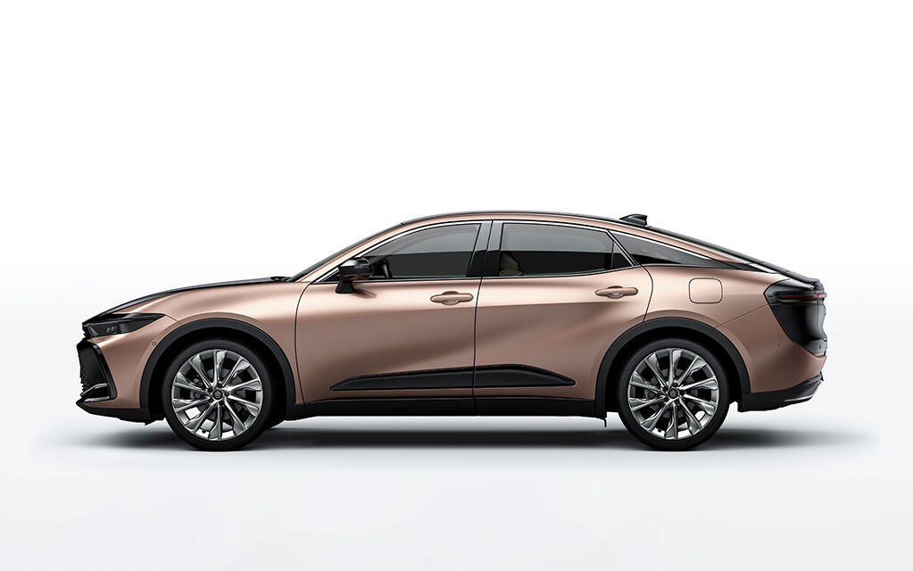 ▲日本釋出TOYOTA Crown Crossover，預計9月登場。（圖／翻攝自TOYOTA）