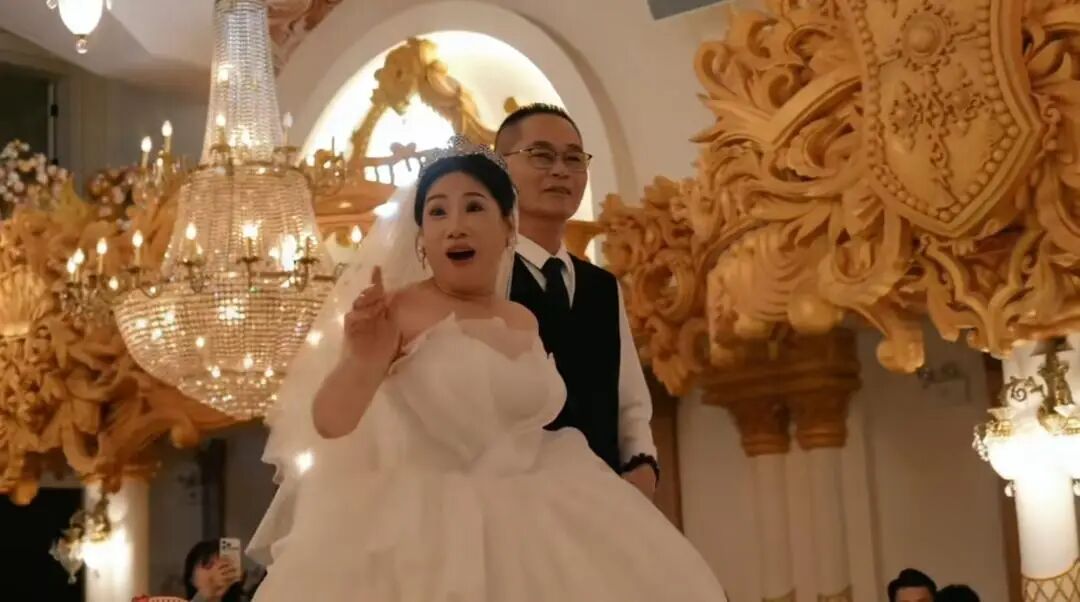 以為拍全家福!她走進宴會廳才知「新娘是自己」 | ETtoday大陸新聞 | ETtoday新聞雲