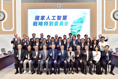 主持人工智慧戰略特別委員會 卓榮泰:積極建構主權AI