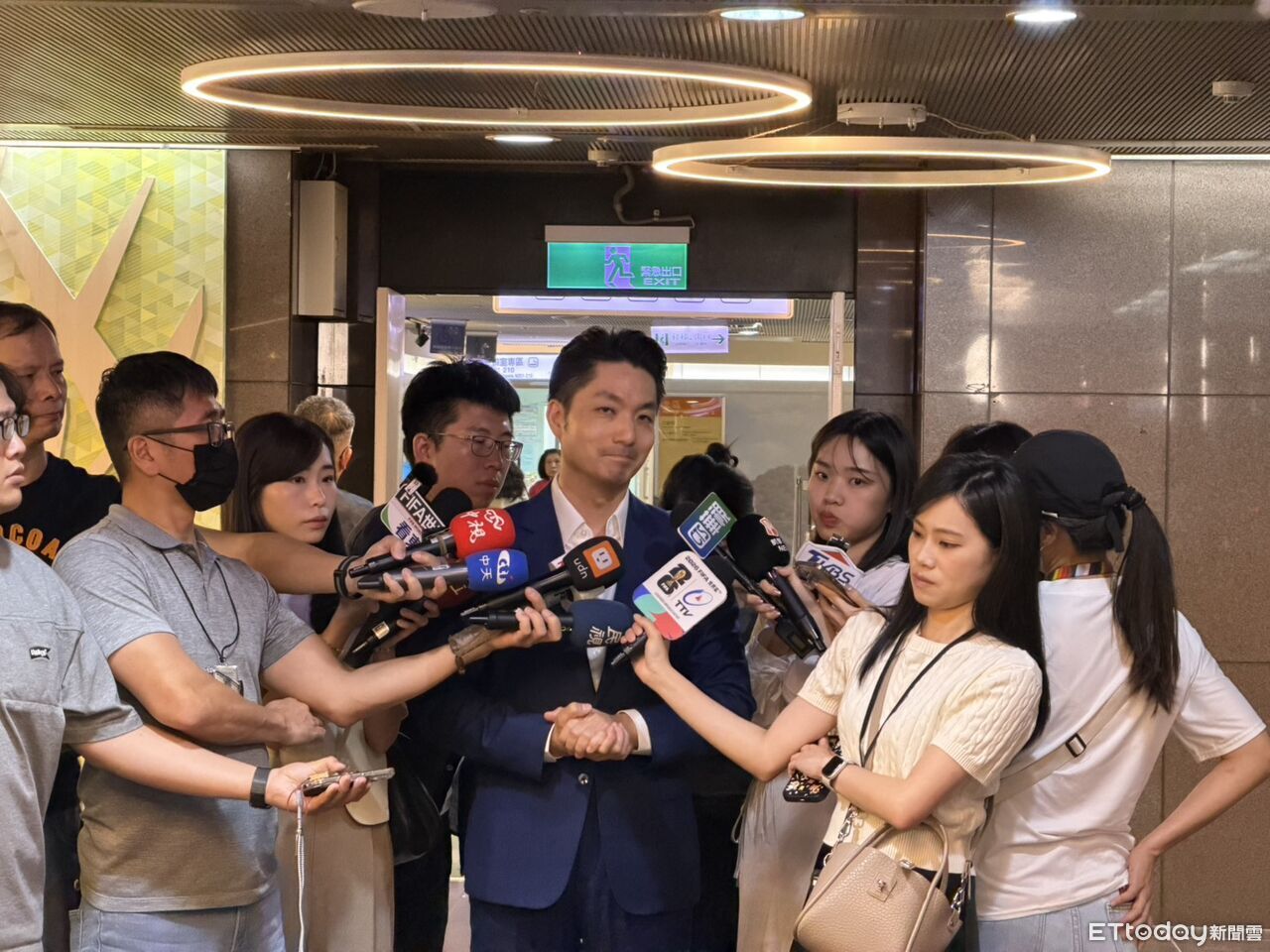 早幫台東農民賣2萬斤鳳梨釋迦 蔣萬安:不是近選舉才幫忙宣傳 | ETtoday政治新聞 | ETtoday新聞雲