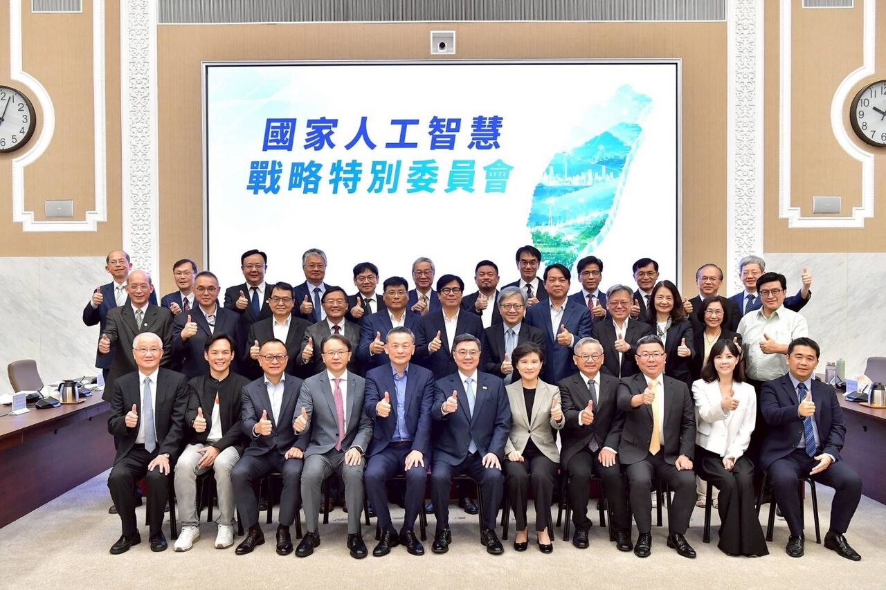 主持人工智慧戰略特別委員會 卓榮泰:積極建構主權AI | ETtoday政治新聞 | ETtoday新聞雲
