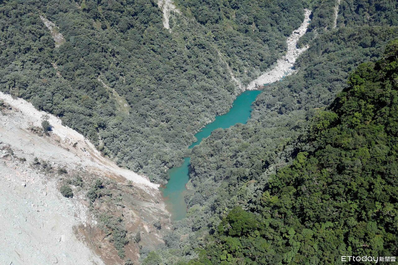 萬里溪堰塞湖無道路可及、無電力通訊 專家估「19天溢流」恐提前 | ETtoday地方新聞 | ETtoday新聞雲