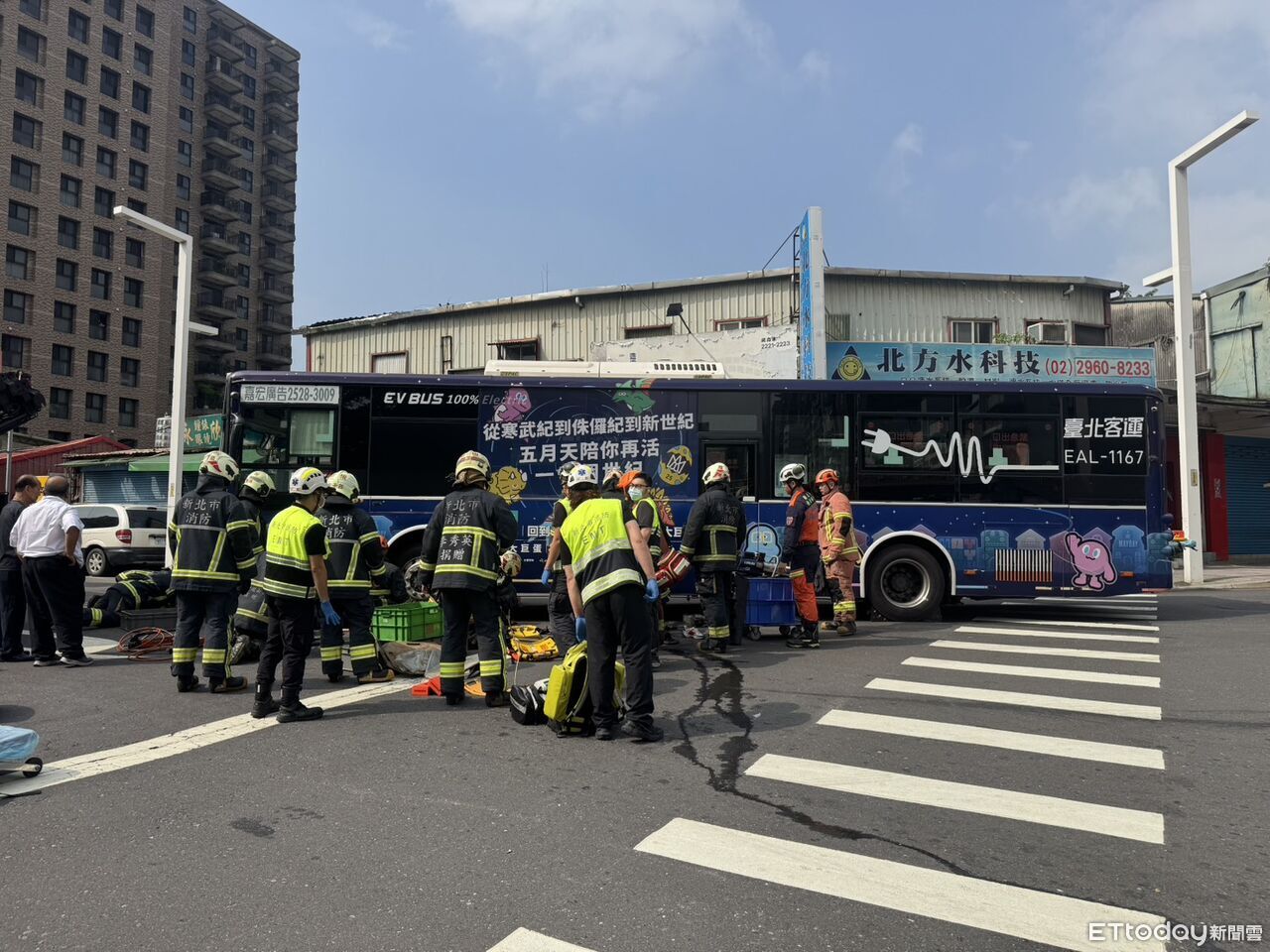 快訊/板橋公車輾斃婦!死者身份曝光 新北議員前妻、議員參選人母 | ETtoday社會新聞 | ETtoday新聞雲