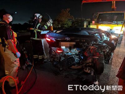 車尾遭撞爛!國1嘉義段追撞釀2死 夫悲痛目擊妻與母當場亡