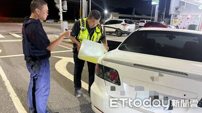 轎車深夜故障斜停省道旁 烏日警打槍:沒油啦