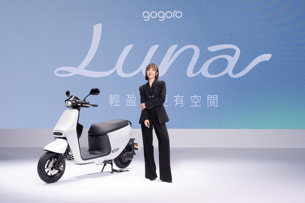Lulu首代言電動機車Gogoro Luna 穿高跟鞋挑戰立中柱驚呼「太輕了吧!」 | ETtoday消費新聞 | ETtoday新聞雲