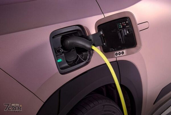 純電旗艦七人座 SUV,續航突破 640 公里 Škoda Peaq 正式登場