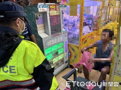 豪雨炸屏東!腳傷男困娃娃機店 內埔警護送返家