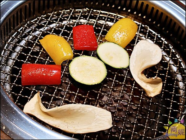 ▲▼十六宅燒肉。（圖／部落客商妮吃喝遊樂授權提供）