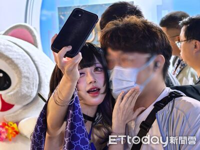 《棕色塵埃2》6大神級Coser「深叉登場」 捧臉合照粉絲笑意藏不住
