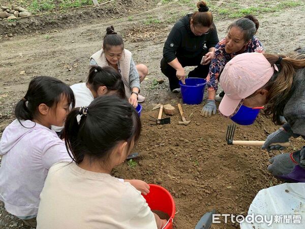 ▲優質人員帶領，孩子安心住、放心玩。(圖／東管處提供，下同)